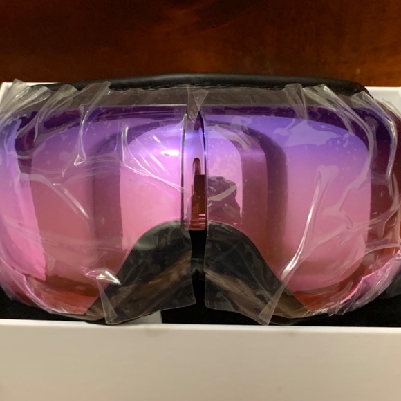 Renpho Eyeris 1 in Gradient Purple IOB (Fabulous Eye Massager) - Picture 3 of 4